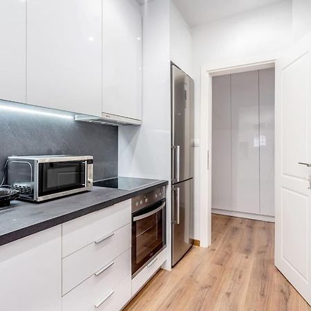 Modernised Athenian Apartment /W 2Br & 2Ba Екстер'єр фото