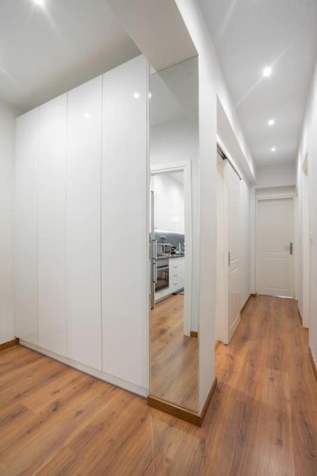 Modernised Athenian Apartment /W 2Br & 2Ba Екстер'єр фото